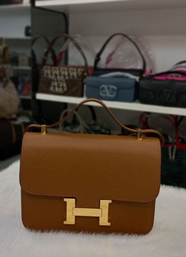 Red Luxury Leather Shoulder Bag with Gold Clasp - Image 8