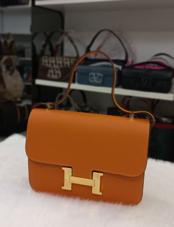 Red Luxury Leather Shoulder Bag with Gold Clasp - Image 5