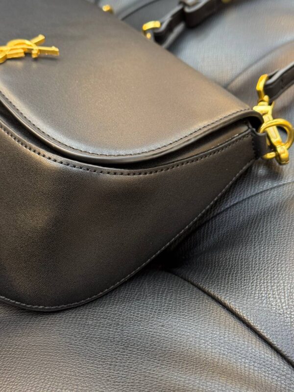Elegant Designer Handbag for Women | Luxury Fashion - Image 8