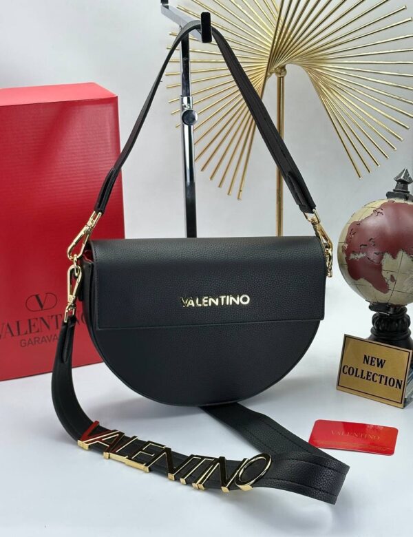 Rounded Crossbody bag – Chic Designer Bag with Elegant Curves