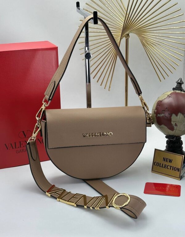 Rounded Crossbody bag – Chic Designer Bag with Elegant Curves - Image 4