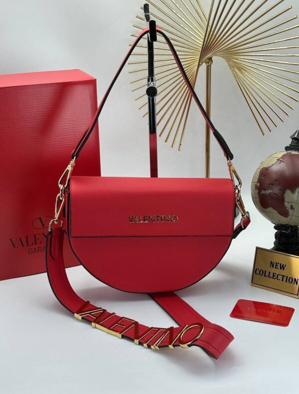 Rounded Crossbody bag – Chic Designer Bag with Elegant Curves - Image 8
