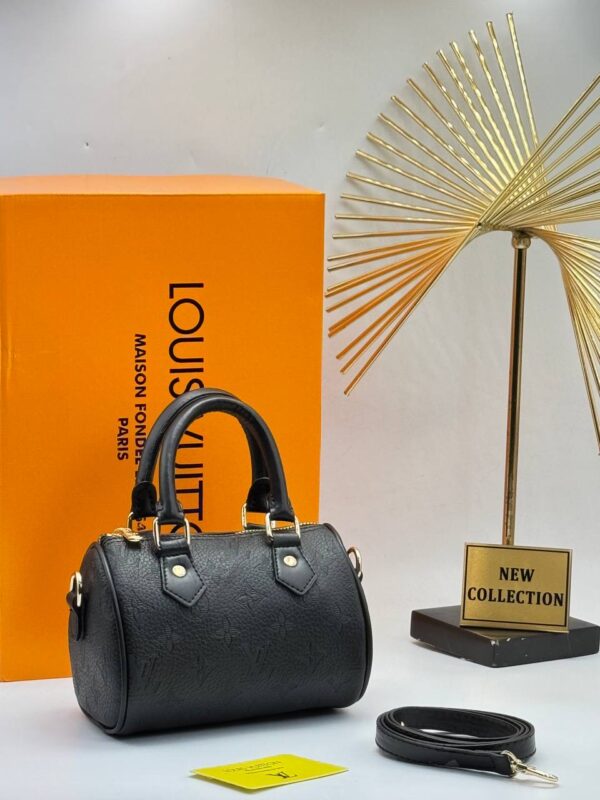 Luxury Designer Handbag for Women | Elegant & Timeless Fashion - Image 5