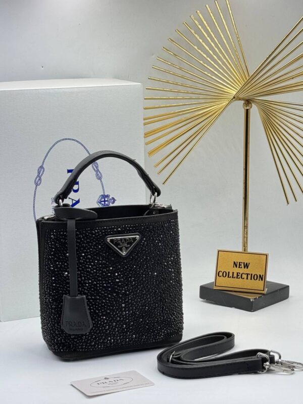 Minimalist Chic Shoulder Bag – Sleek Design for Everyday Sophistication - Image 2