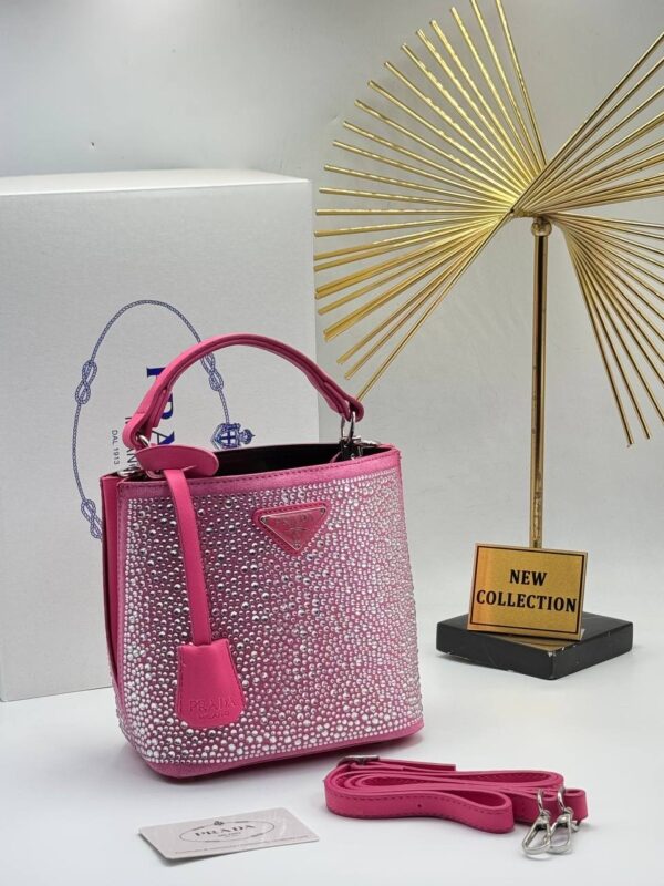 Minimalist Chic Shoulder Bag – Sleek Design for Everyday Sophistication - Image 3