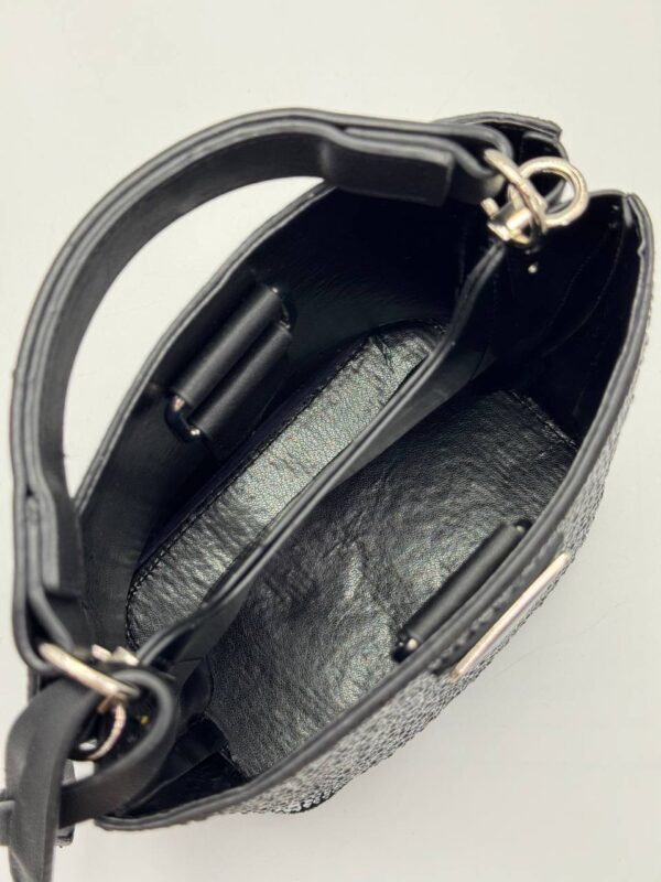Minimalist Chic Shoulder Bag – Sleek Design for Everyday Sophistication - Image 12