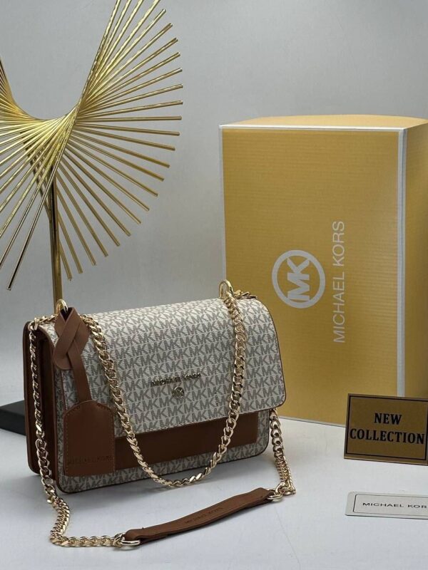 Classic Everyday crossbody Bag – Spacious, Stylish & Perfect for Work or Travel - Image 4
