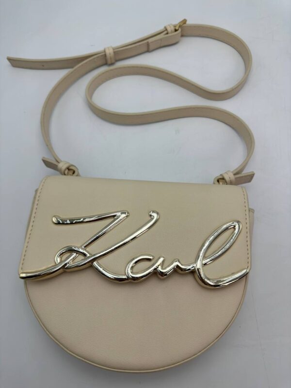 Minimalist Quilted Chain Purse – Compact Elegance for Everyday Chic - Image 12