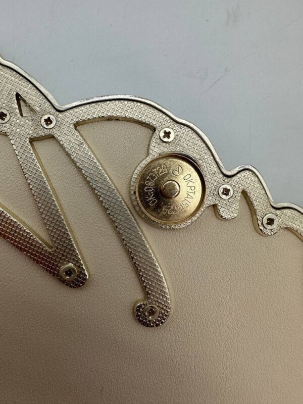 Minimalist Quilted Chain Purse – Compact Elegance for Everyday Chic - Image 16