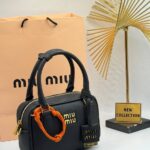 Chic Quilted Purse – Trendy Mini Handbag for Everyday Fashion & Glam Looks