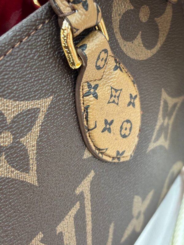 Luxury Monogram Mini Handbag – Timeless Design in a Compact Size - Image 10