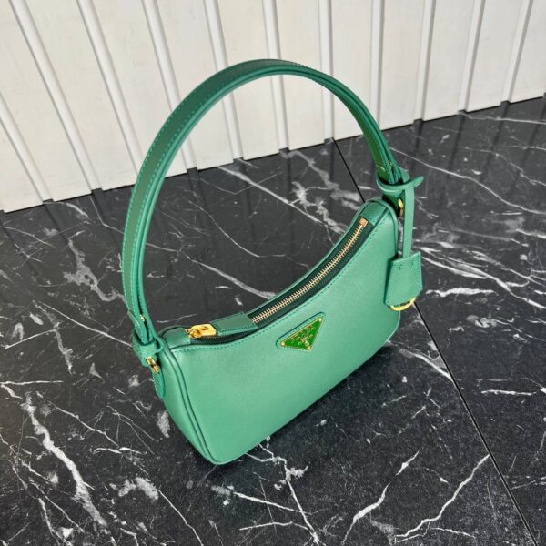 Elegant Shoulder Bag – Timeless Sophistication for Modern Style - Image 10