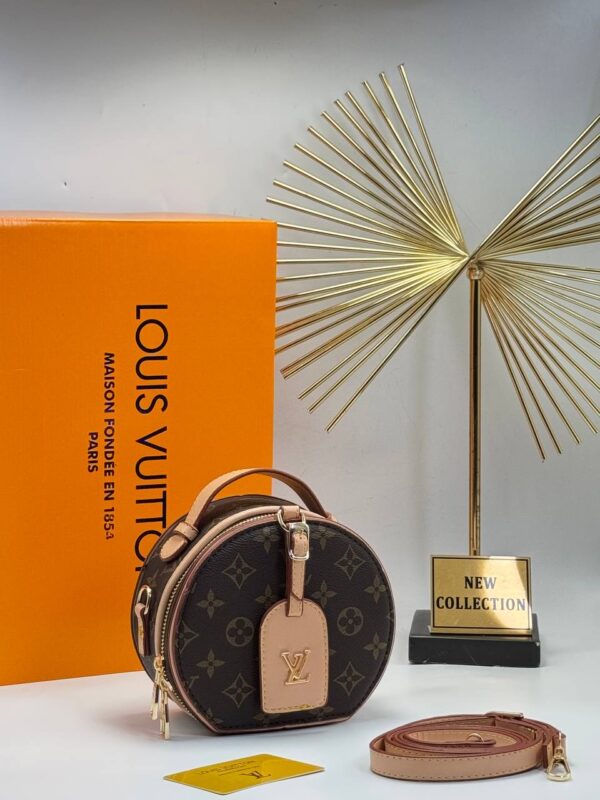 Elegant Crossbody bag – Timeless Design with Everyday Functionality