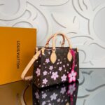 New Edition Luxury Tote Bag – Timeless Design with Modern Elegance