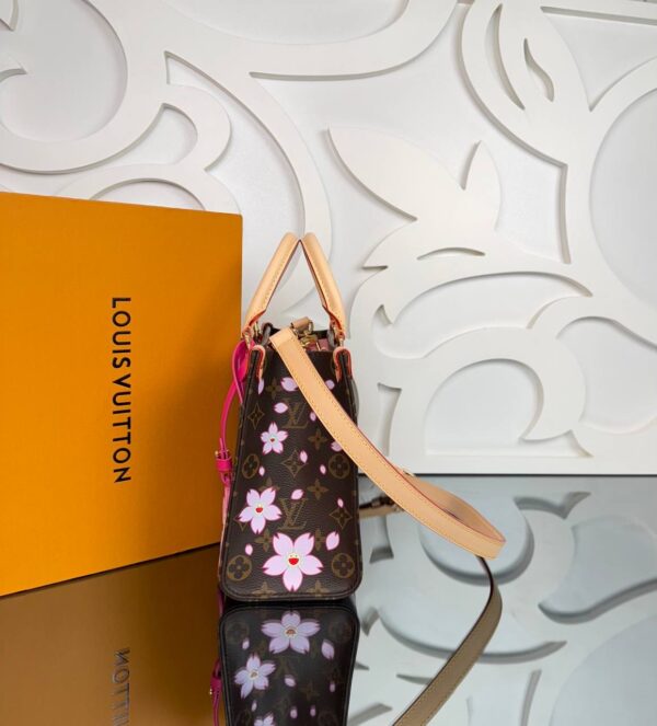 New Edition Luxury Tote Bag – Timeless Design with Modern Elegance - Image 4
