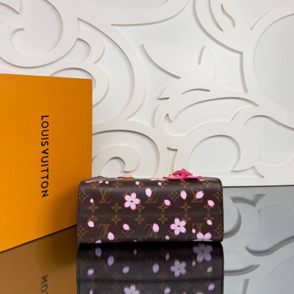 New Edition Luxury Tote Bag – Timeless Design with Modern Elegance - Image 6